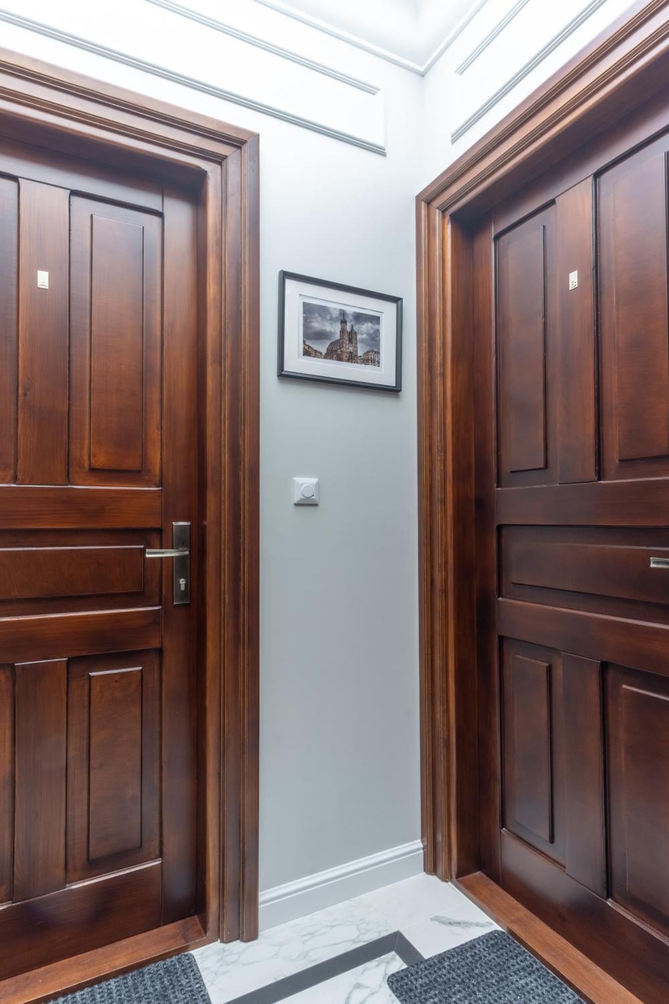 Charm & Comfort Renovated Gem In Old Town Sarego Apt B คราคูฟ ภายนอก รูปภาพ